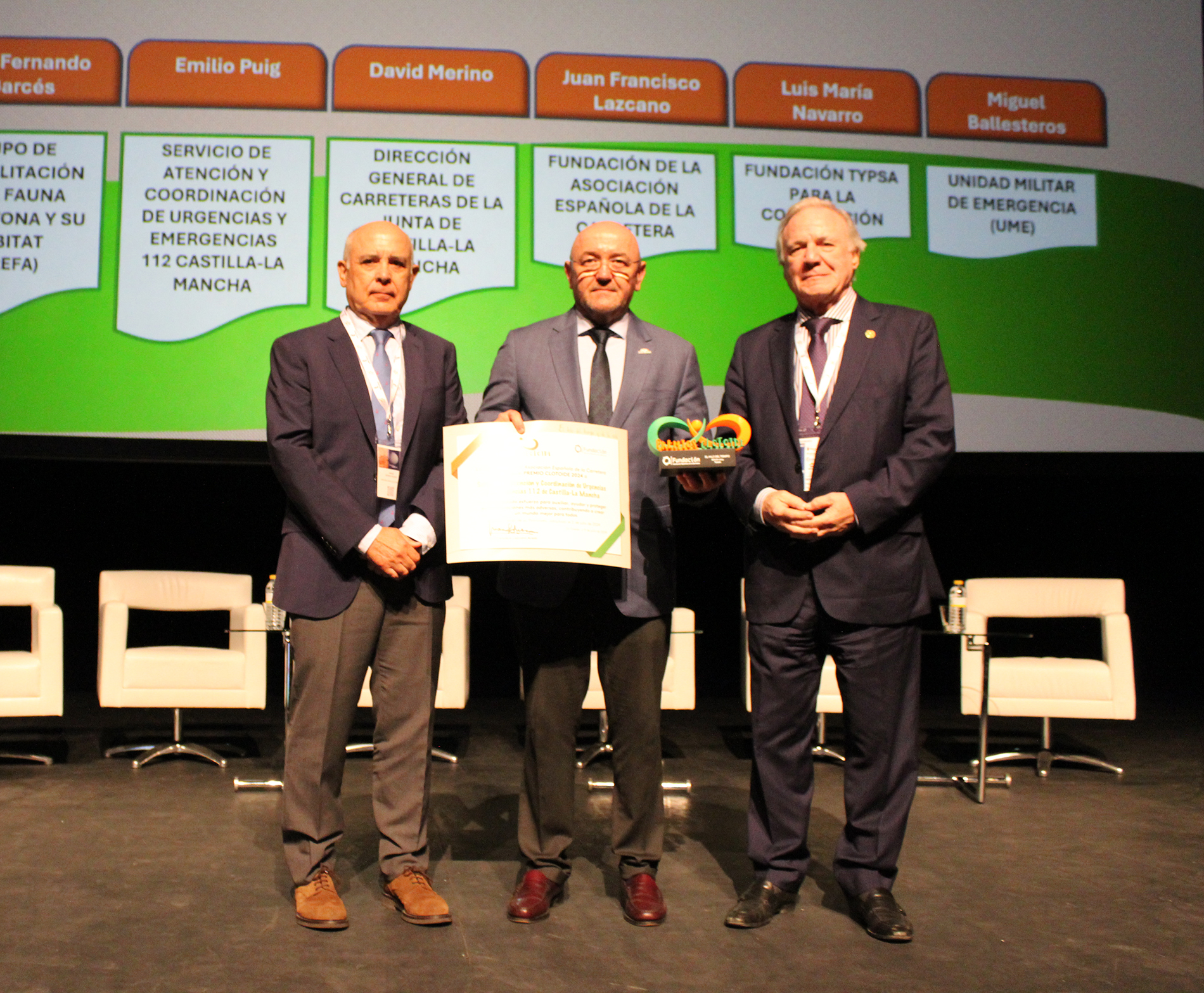 Emilio Puig Cabello, Director General de Protección Ciudadana de la Junta de Castilla-La Mancha, recogió el Premio Clotoide a la Institución Destacada.